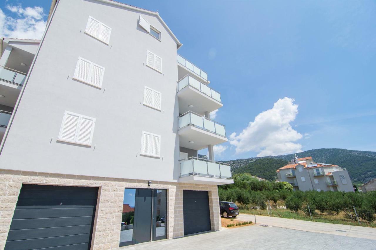 Apartments Sara Bol Exterior foto
